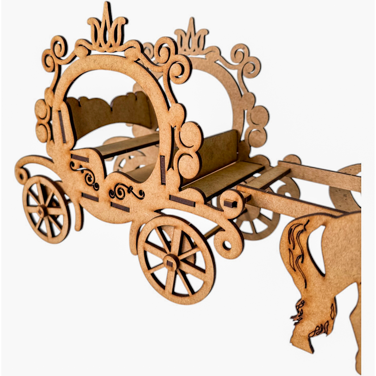 🎀 carruaje de princesa en mdf con caballos 🐎 5pz RB93