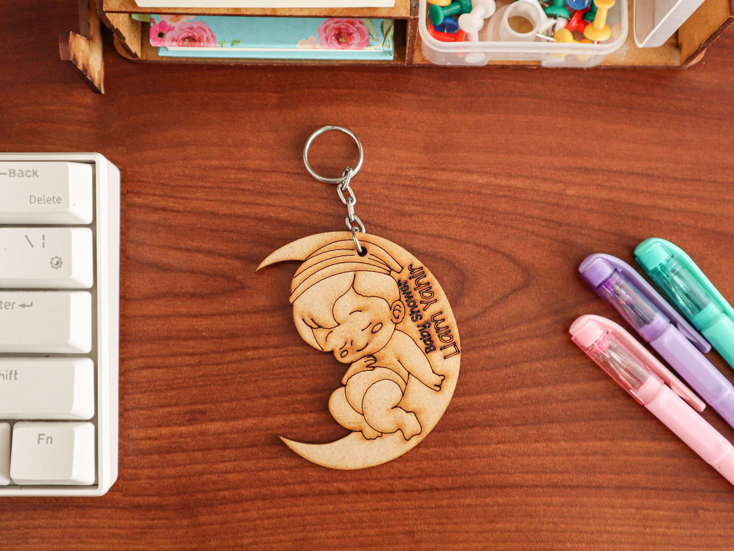 🌙👶 Llavero de bebé dormido en la luna personalizado 🍼✨ 30pz RB107